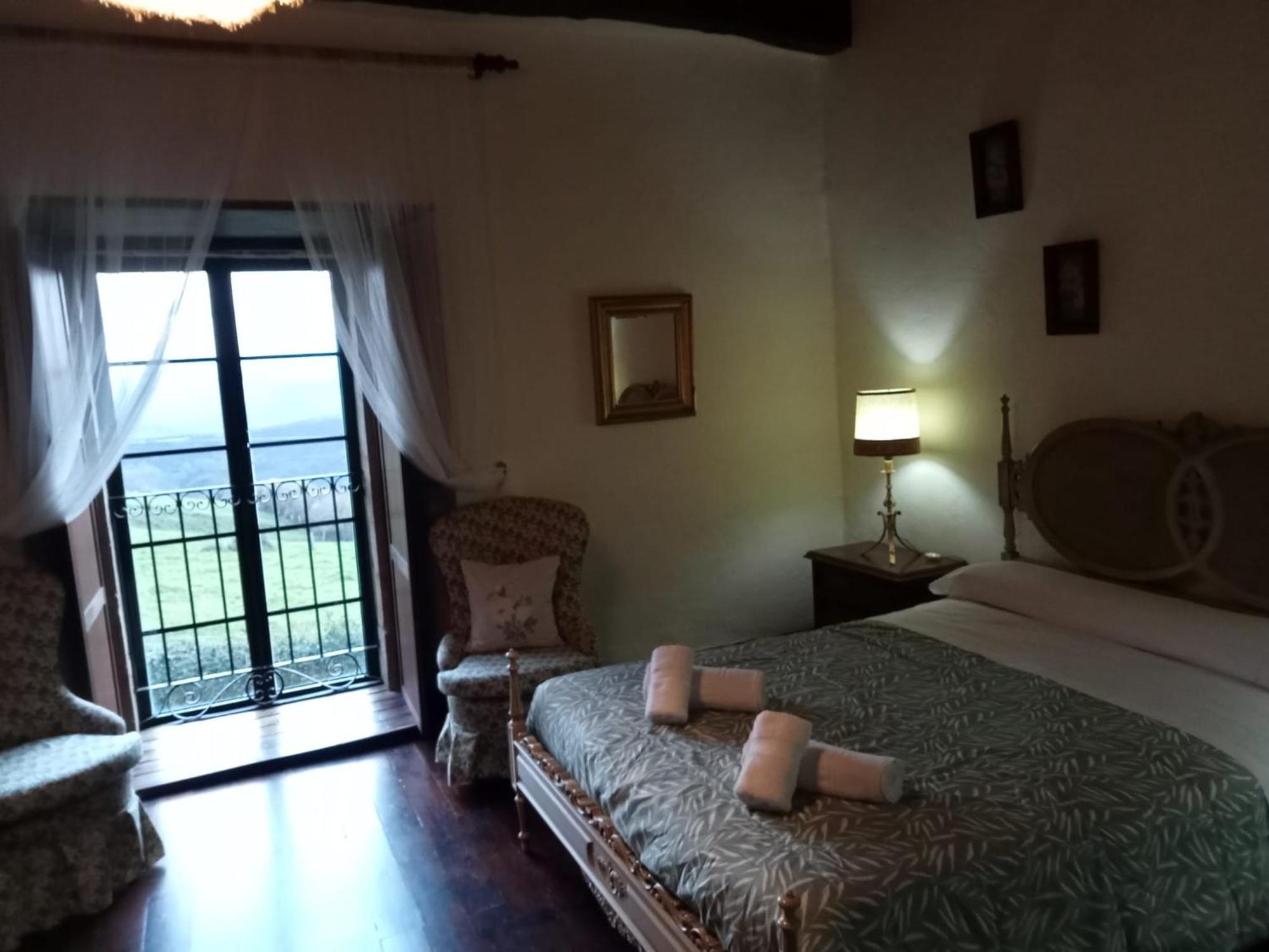 Palacio De Cantiz "Reserva De Ancares" Becerreá Exterior foto
